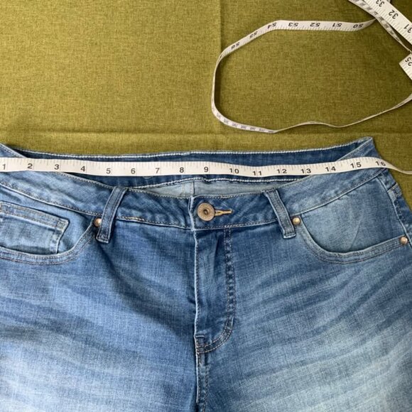 Women’s Jag Jean Shorts Sz 10 - Picture 4 of 8